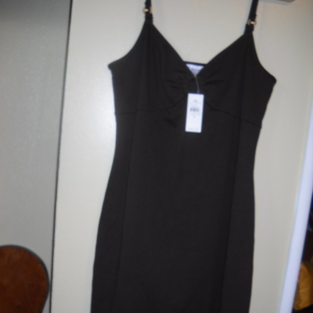 Brown form sitting dress